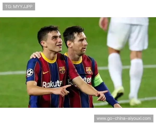 佩德里回撤接应完成组织